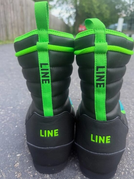 Share LINE BOOTIE 2.0 Black/Green Size Large Snow Boots 11-12US M and 12-13 US W main image 4